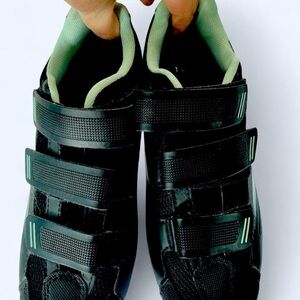 Tomimaso Black Cycling Shoes with Green Accents 7.5 New without tags!